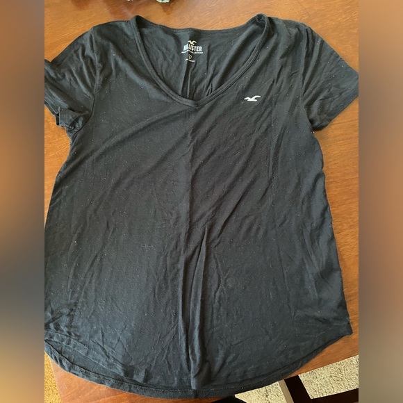 Must have v neck - Picture 2 of 7